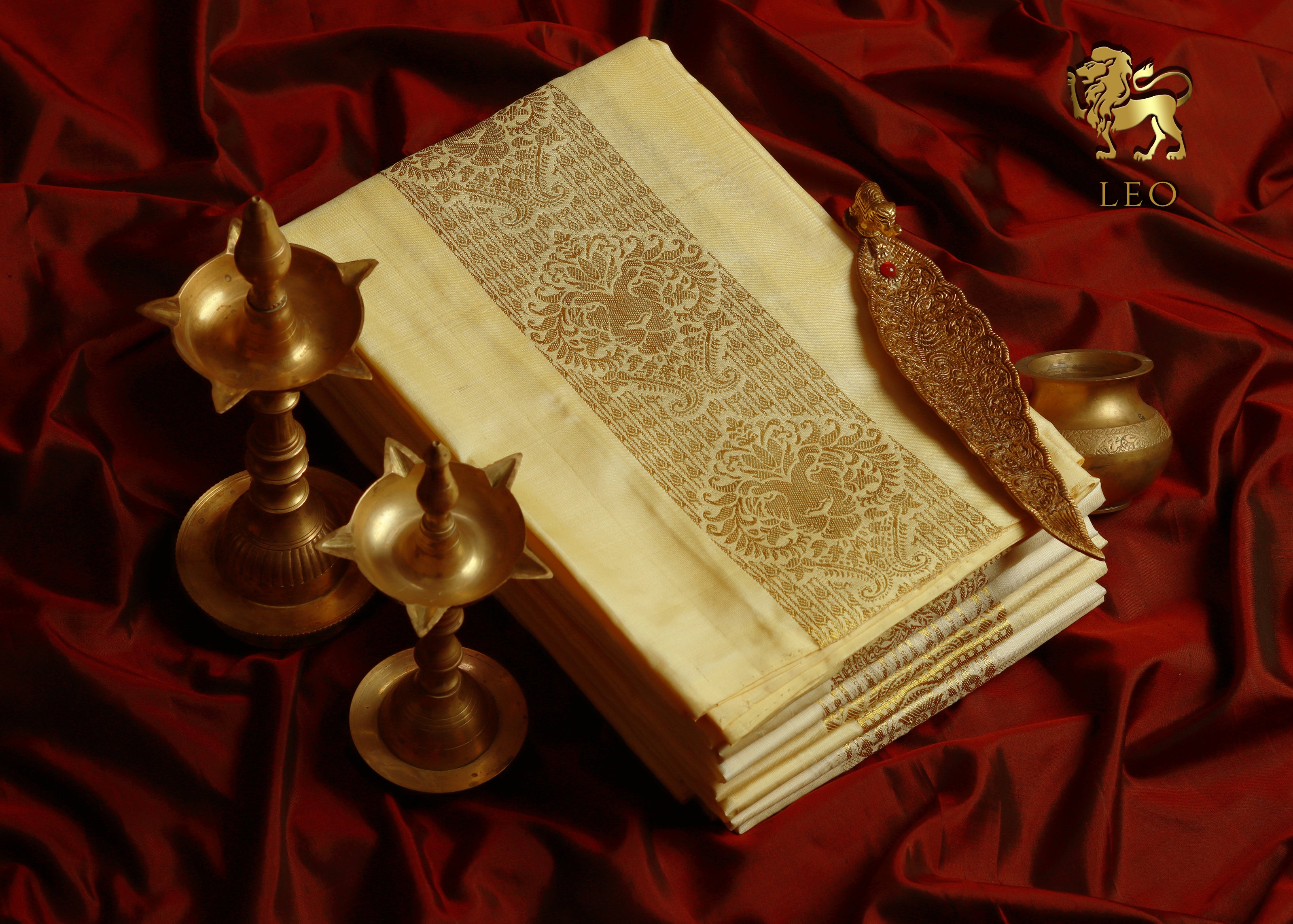 Leo Zodiac Handloom Pure Mulberry Silk Dhoti white mundu vesti Temple Indian wedding dhoti Designer men's dhoti Wedding silk dhoti Men's ethnic Festival men Handwoven